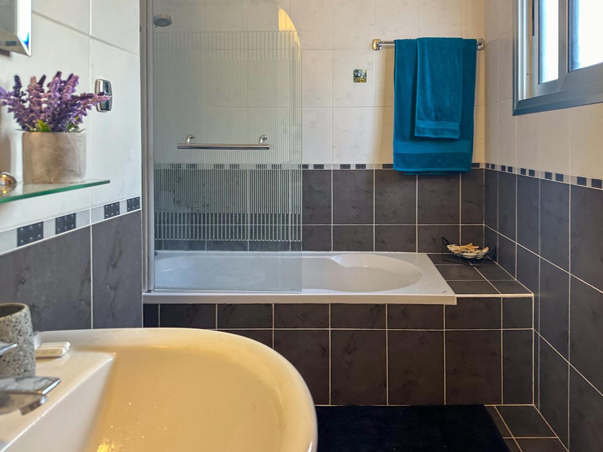 Nefeli Blue-Horizon 2B, Pool, Suites, Big Balconies Paphos Esterno foto